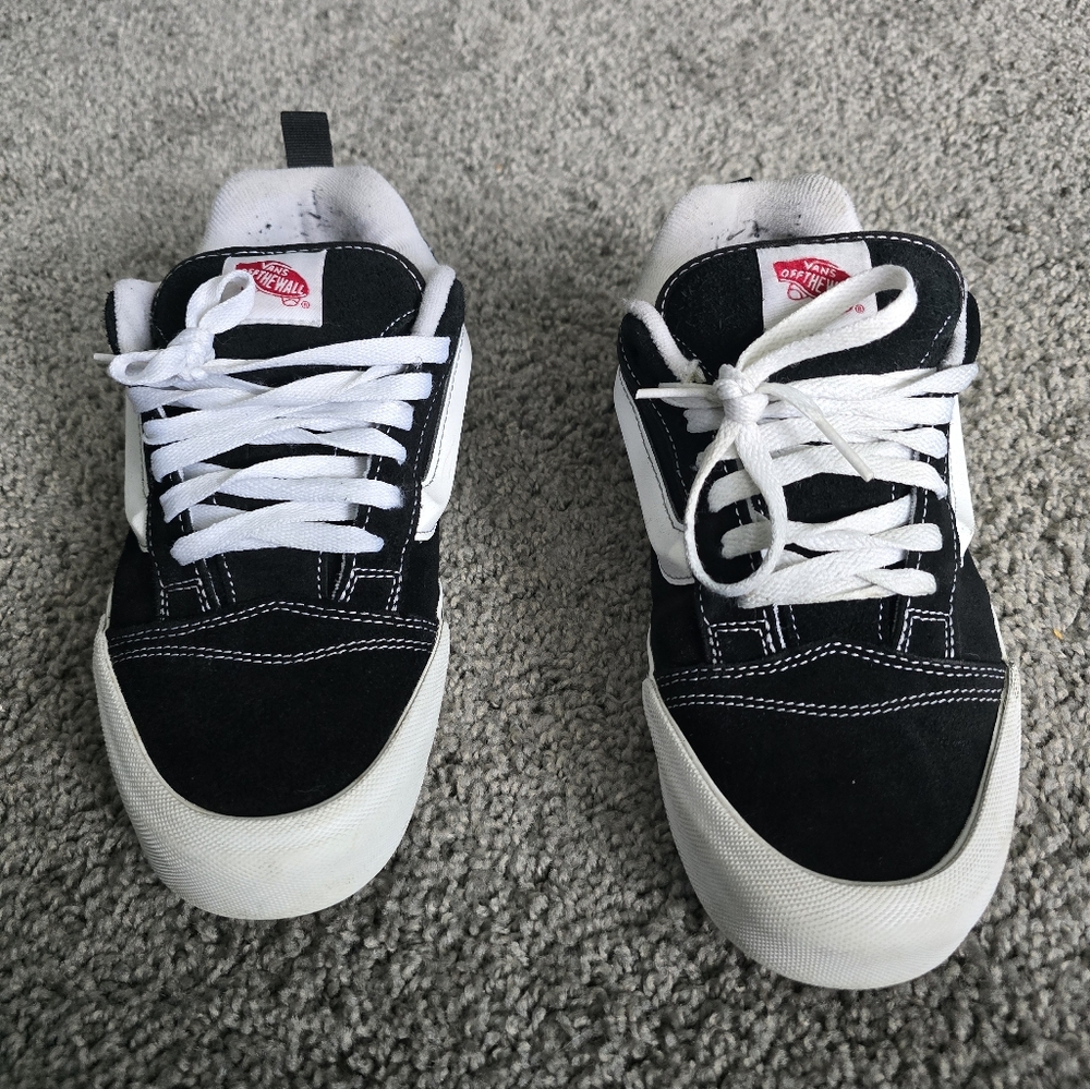 Vans Knu Skool Shoes Black & White